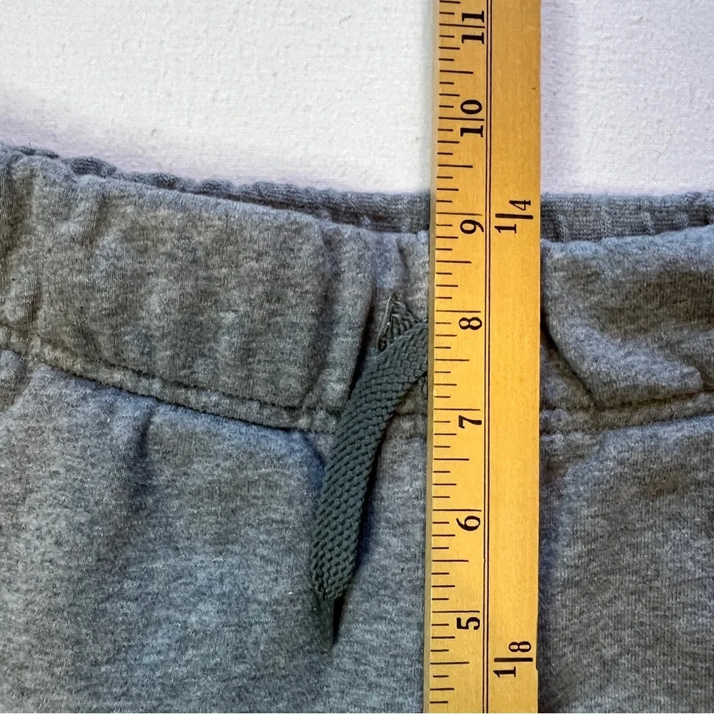 Nike Gray Sportswear Club‎ French Terry Shorts Girls Large